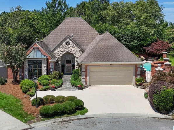 345 Willow Crest Ln, Birmingham, AL 35244