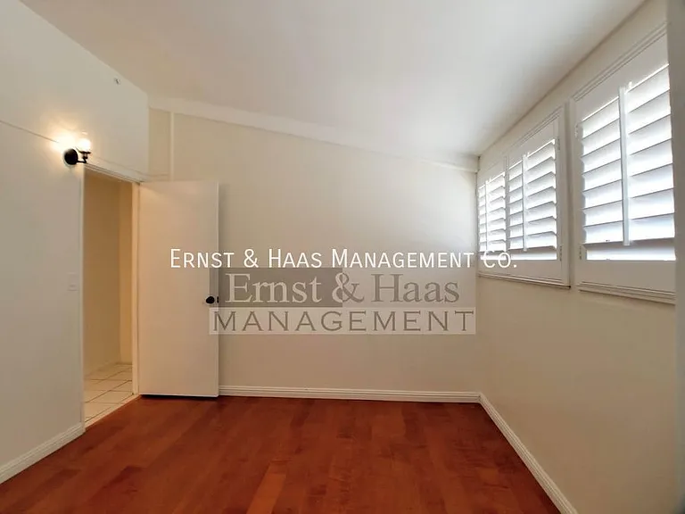 3310 E Curry St — Photo 22