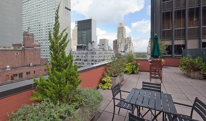 Rented by Compass | media 33