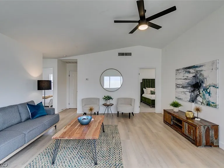 598 Jackson Dr — Photo 29