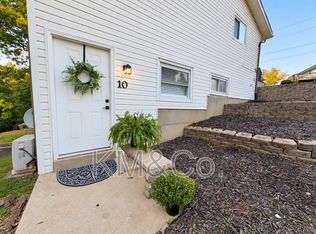 10 Branson Dr, Arnold, MO 63010