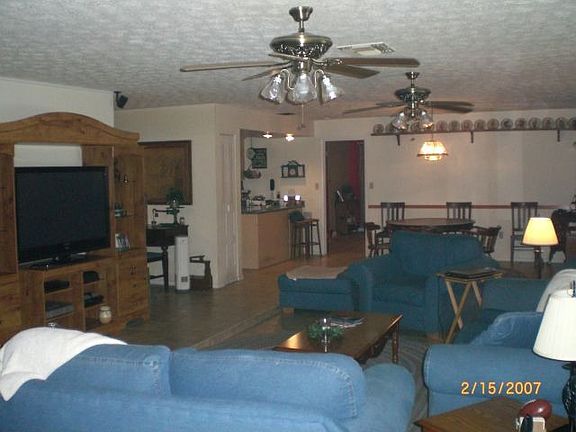 Living Room/Dining Room