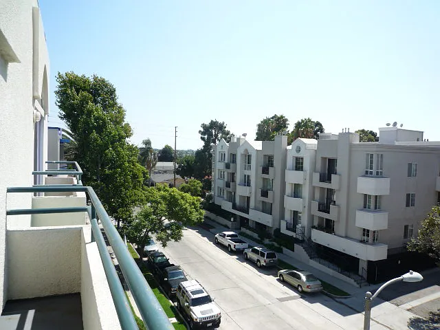 2 bed, 1400 sqft, $3,650 — Photo 2