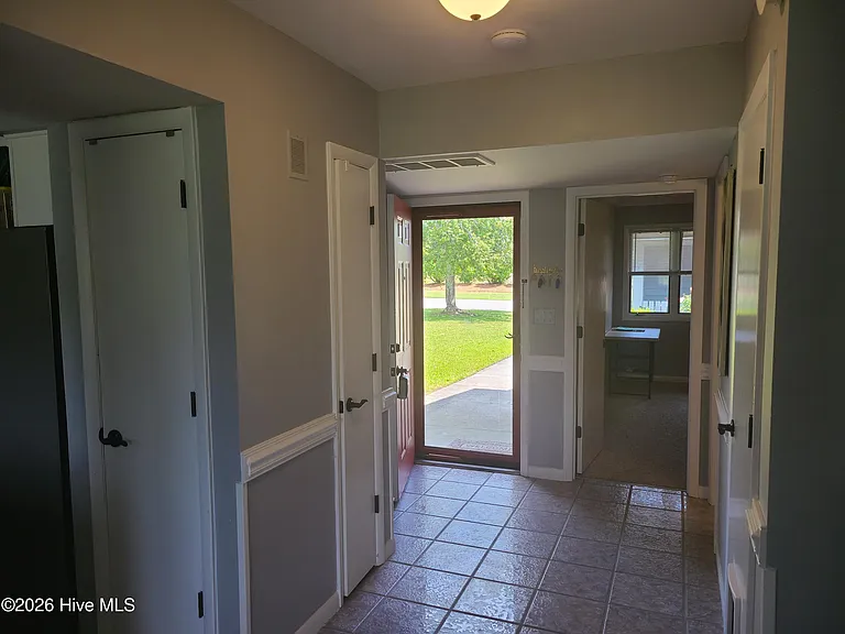 430 Widgeon Dr — Photo 3