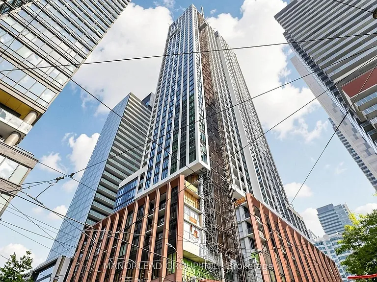 400 King St W #1216 — Photo 1