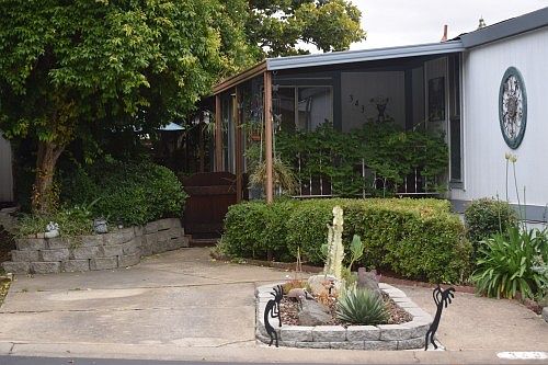 3rd image of 343 Stonebrook Dr