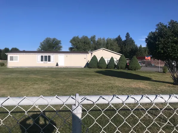 220 Anna Ln, Selah, WA 98942