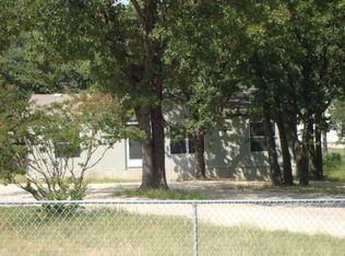 5704 Thousand Oaks Dr, Joshua, TX 76058