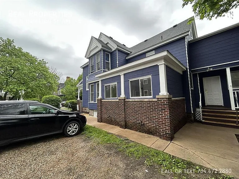 208 N Hamilton St #5 — Photo 2