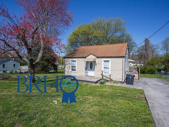 2nd image of 3213 Shields Ave
