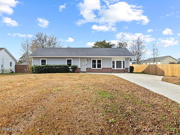 3rd image of 1041 Birchwood Lane