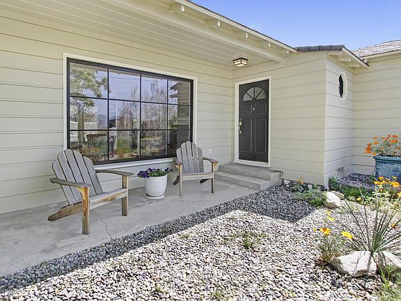 4th image of 3063 Santa Carlotta St