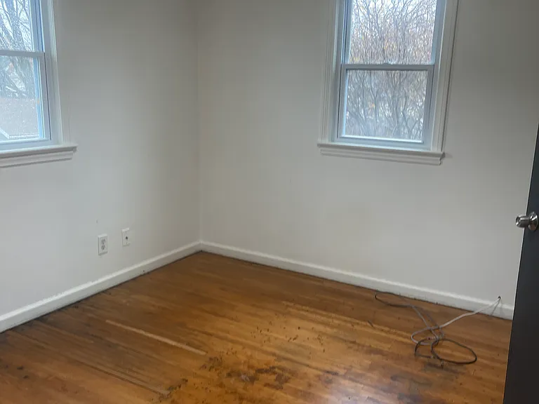 594 Mount Read Blvd — Photo 8