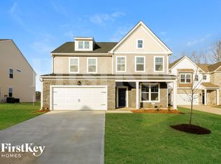 573 Hillpark Ln, Greer, SC 29651