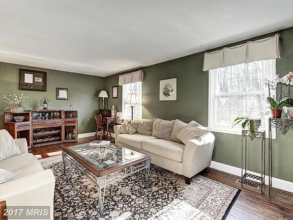 5th image of 9423 Candleberry Ct