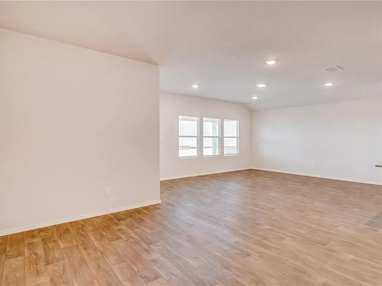 821 Indigo Way — Photo 2