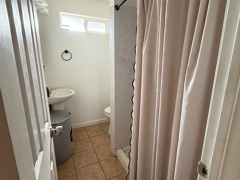 340 Blain Ave — Photo 5