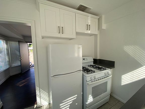 4th image of 317 Jessie St #317