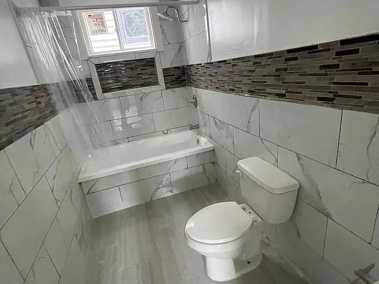 1001 Mathews Ave #1 — Photo 17