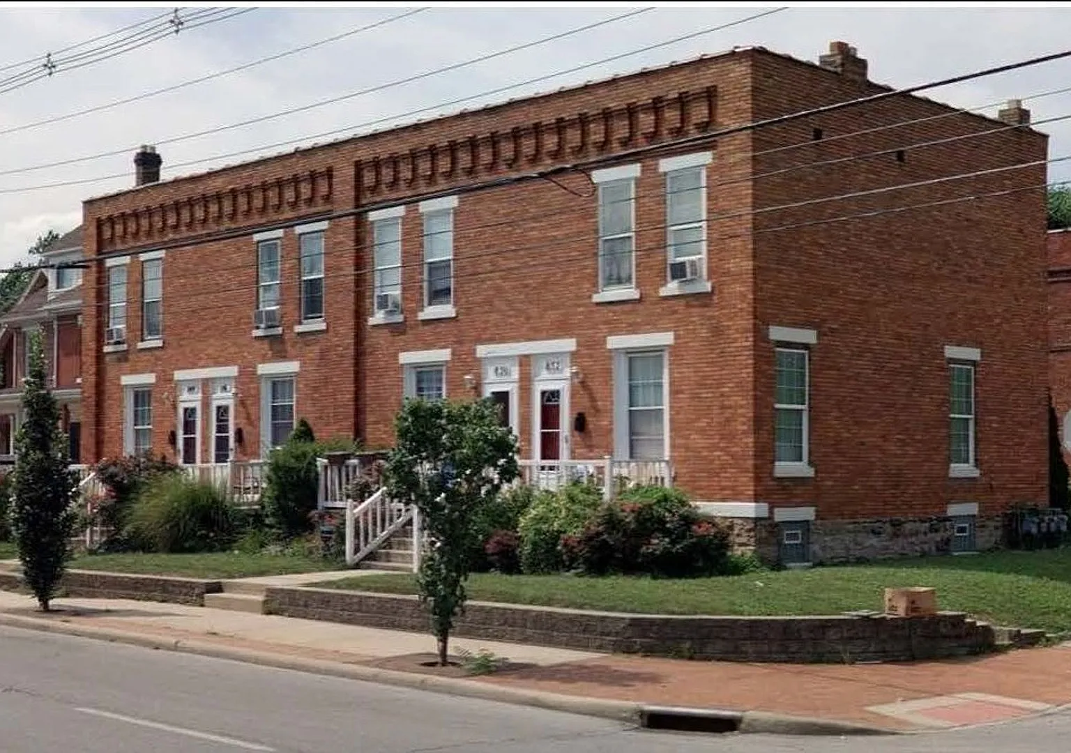 NCH - 844-846 E Livingston Ave — Photo 1