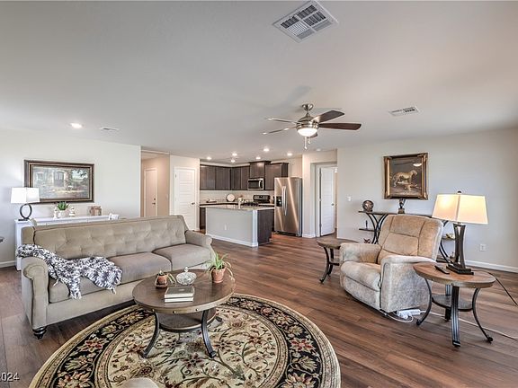 2nd image of 102 E Verde Way