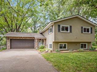 4459 Wood Duck Dr, Vadnais Heights, MN 55127