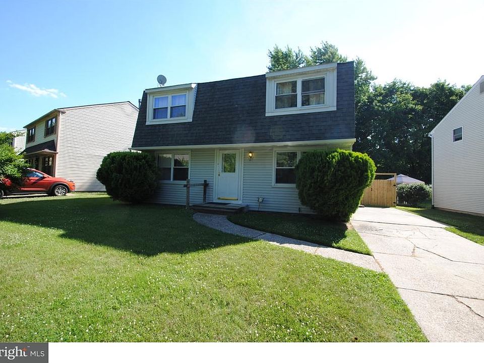 1st image of 77 Wellington Pl