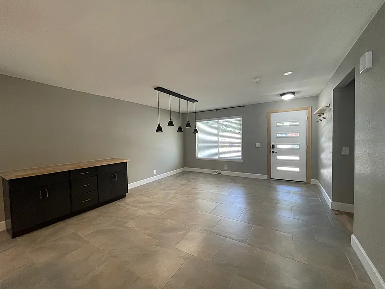 7604 Sierra Azul Ave NE — Photo 5