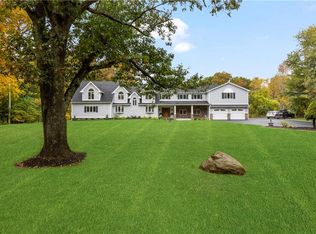 554 Weaver Hill Rd, West Greenwich, RI 02817