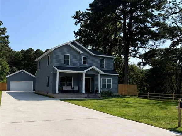 1853 S Streamline Dr, Virginia Beach, VA 23454
