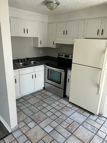 1205 Yosemite St #1 Photo 1