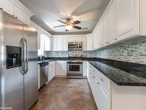 5th image of 10251 Hibiscus Dr