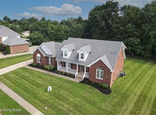 1911 Hillcircle Rd, Louisville, KY 40214