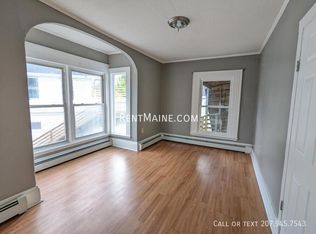 378 Hammond St APT 2, Bangor, ME 04401
