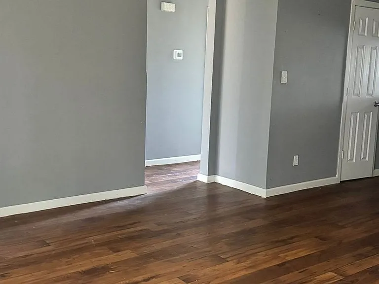 526 Wilkes St #5 — Photo 5