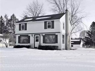 5 Baycrest Dr, Rochester, NY 14622