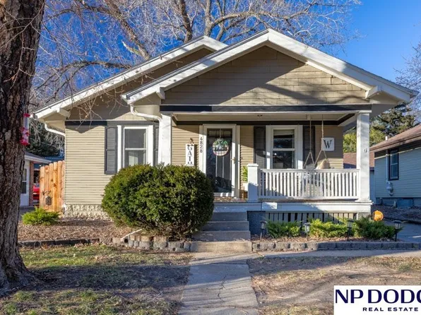 4828 Randolph St, Lincoln, NE 68510