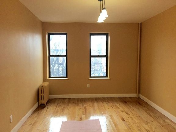 3rd image of 210 Putnam Ave #B1