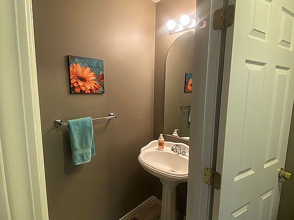 1/2 bath main level