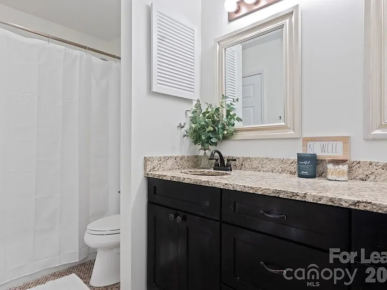 212 W 10th St #4 — Photo 10