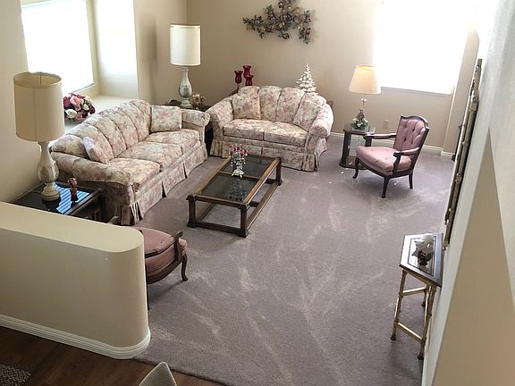 Front entrance/ Family room