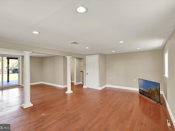 4th image of 2236 Hopewell Rd