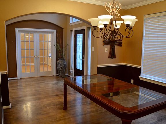 5th image of 2102 Venezia Dr