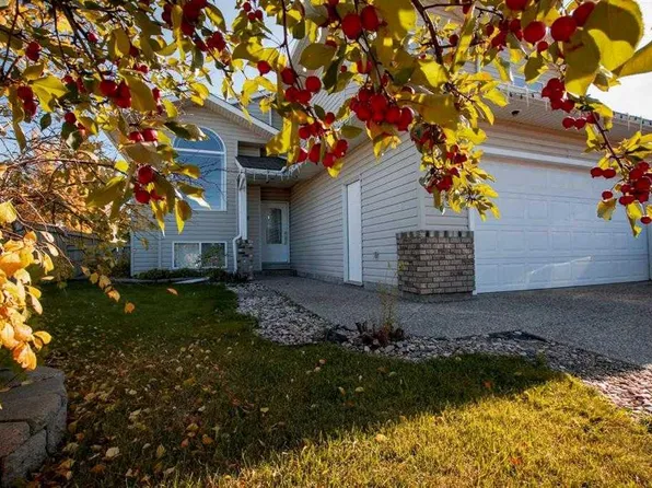 6613 W 97th St, Grande Prairie, AB T8W 2W1