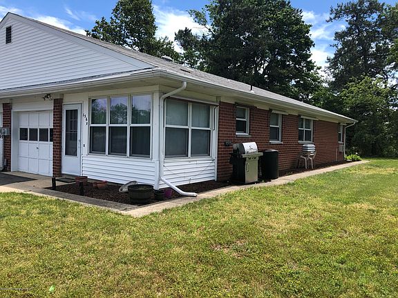 2nd image of 156 Rosewood Drive #B