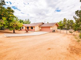56220 Navajo Trl, Yucca Valley, CA 92284