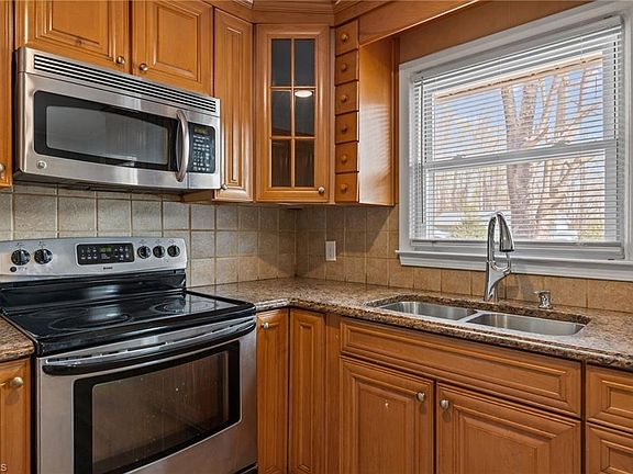 2nd image of 3556 Prospect Dr