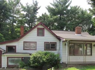 4306 Mountain View Rd NW, Roanoke, VA 24017