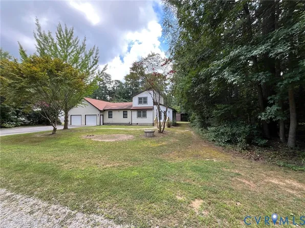 209 Pineview Dr, Hartfield, VA 23071
