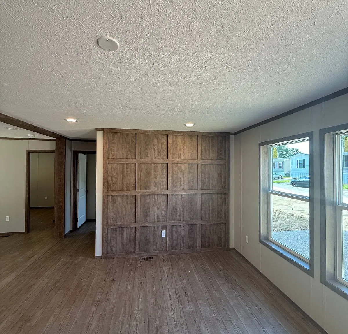 3 bed, 2.0 bath, 1344 sqft, $1,900 — Photo 3